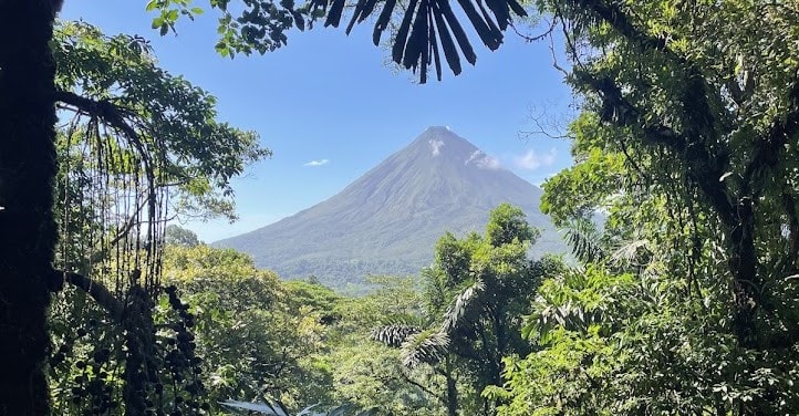 Hanging Bridges, Arenal volcano and its 1968 lavas private tour with transport.